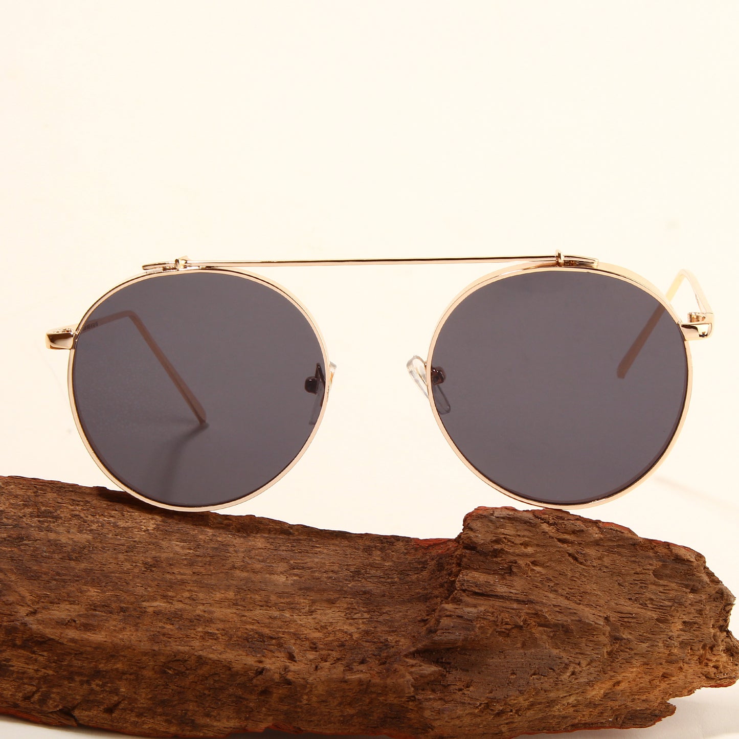 Laomi 002 Gold And Black Sunglasses