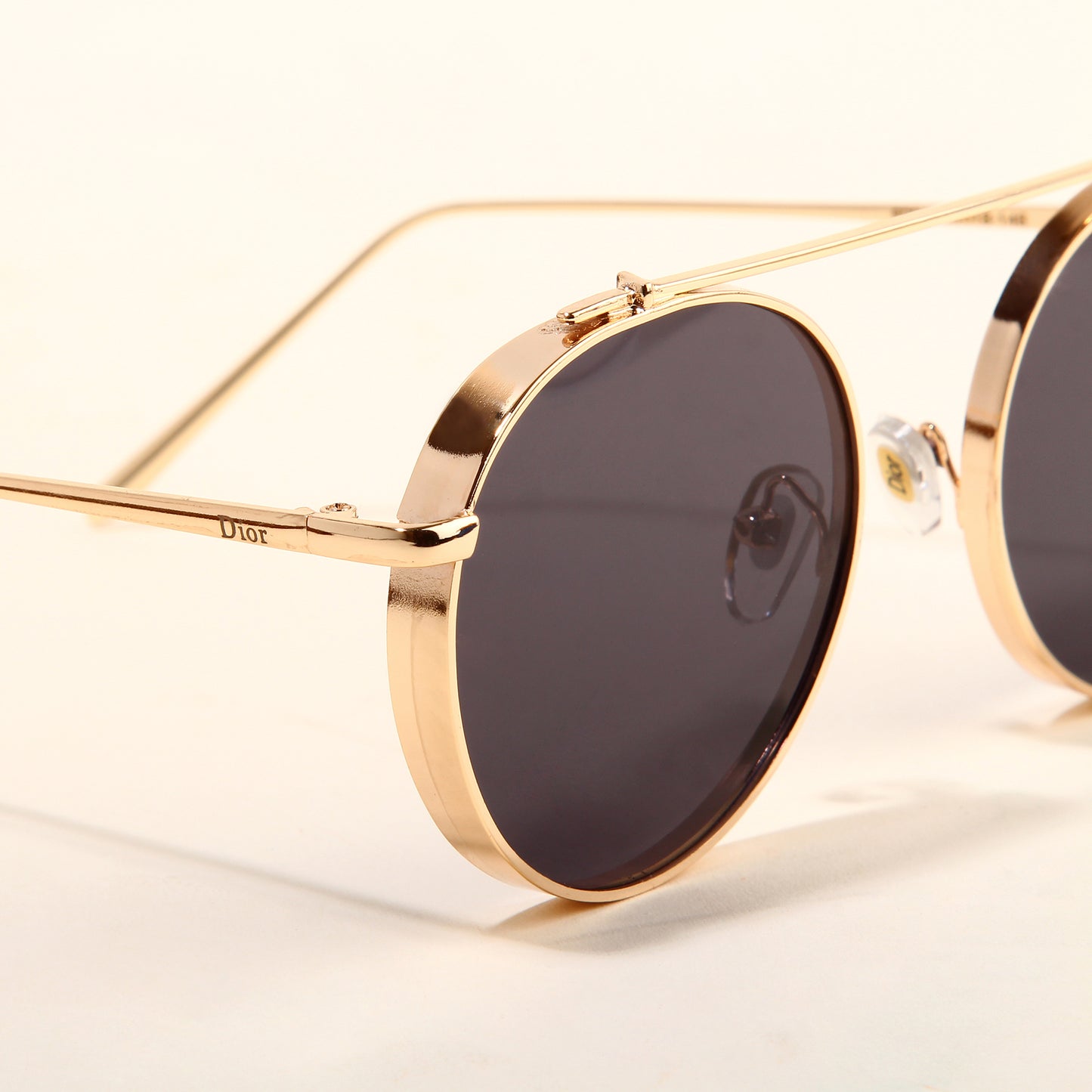 Laomi 002 Gold And Black Sunglasses